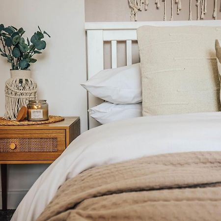 Principality View Apartment Two, By Solace Stays Cardiff Buitenkant foto