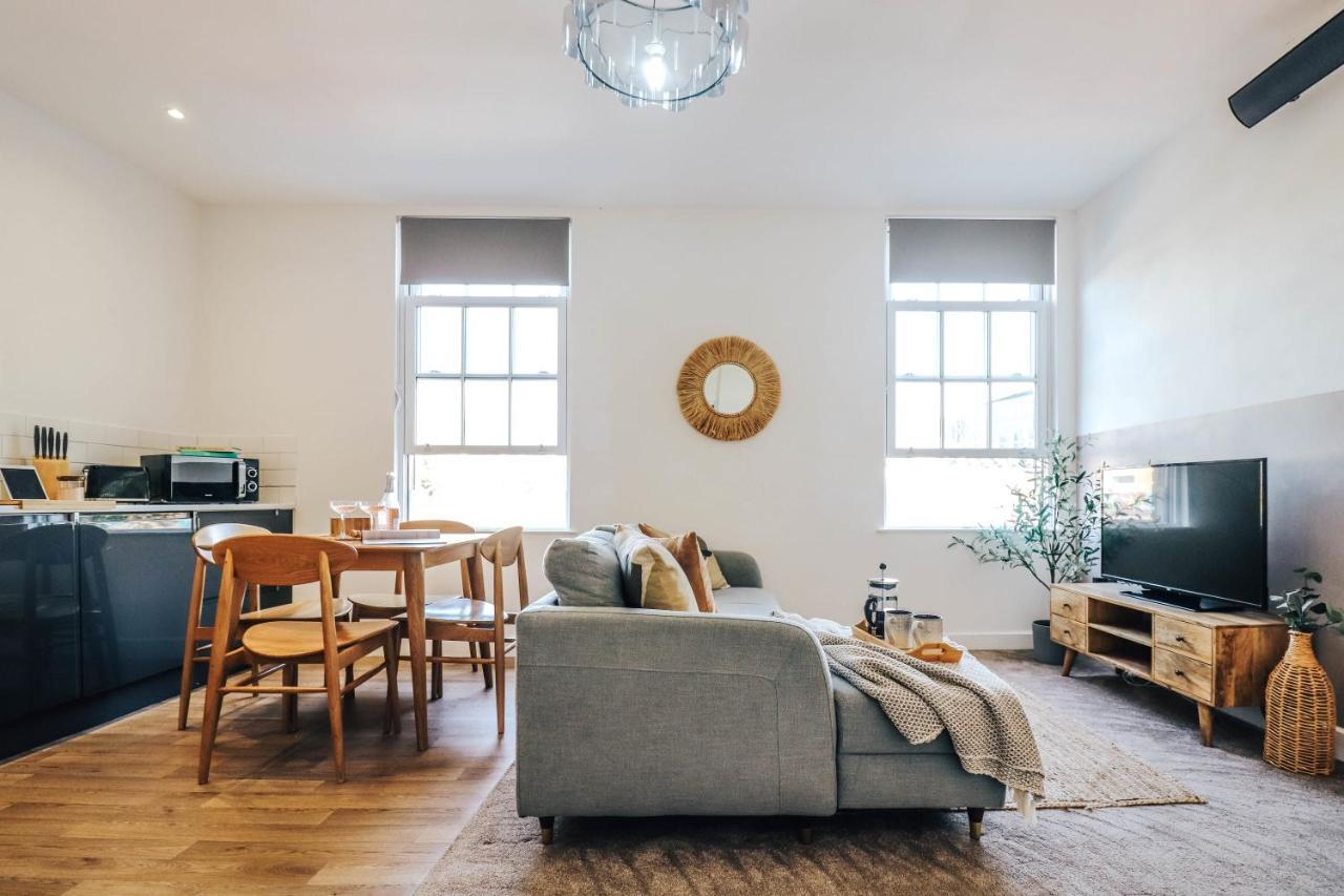 Principality View Apartment Two, By Solace Stays Cardiff Buitenkant foto