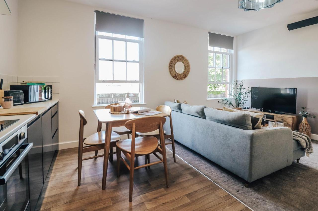 Principality View Apartment Two, By Solace Stays Cardiff Buitenkant foto