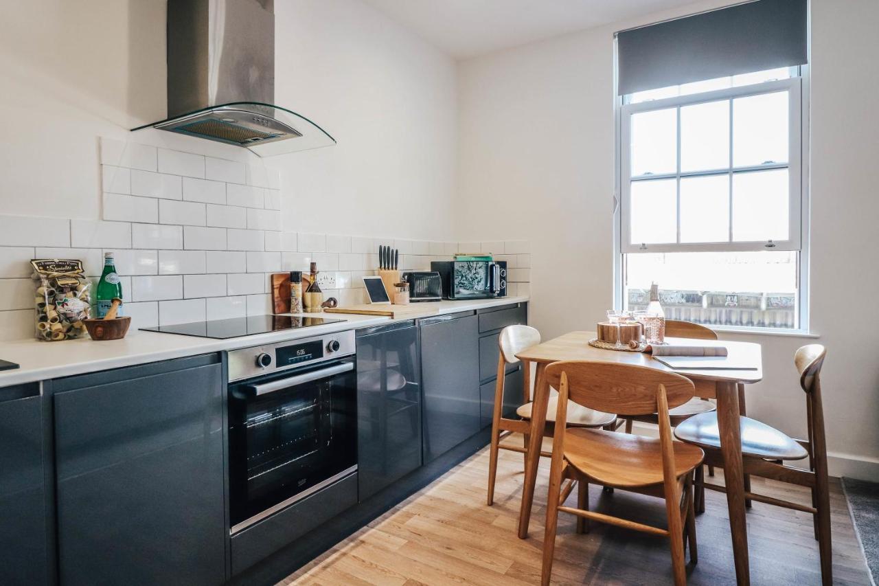 Principality View Apartment Two, By Solace Stays Cardiff Buitenkant foto