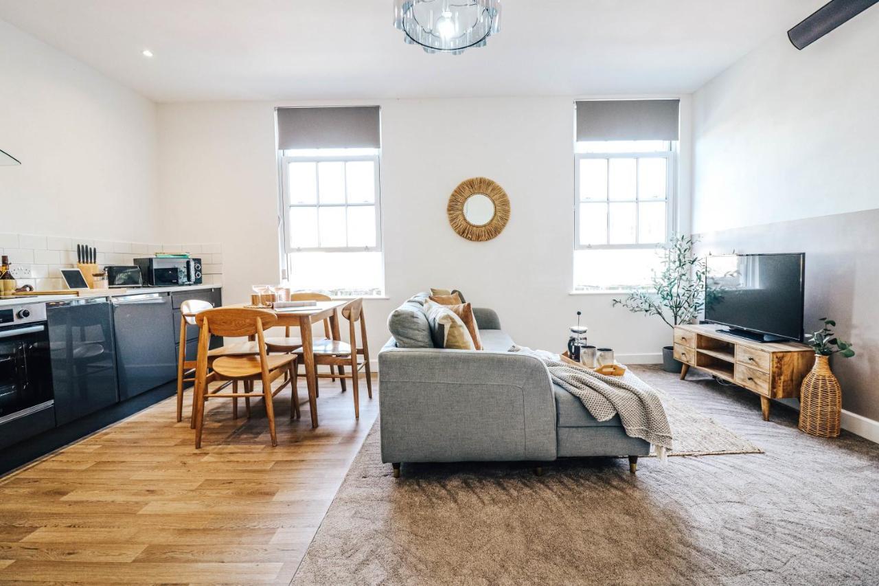 Principality View Apartment Two, By Solace Stays Cardiff Buitenkant foto