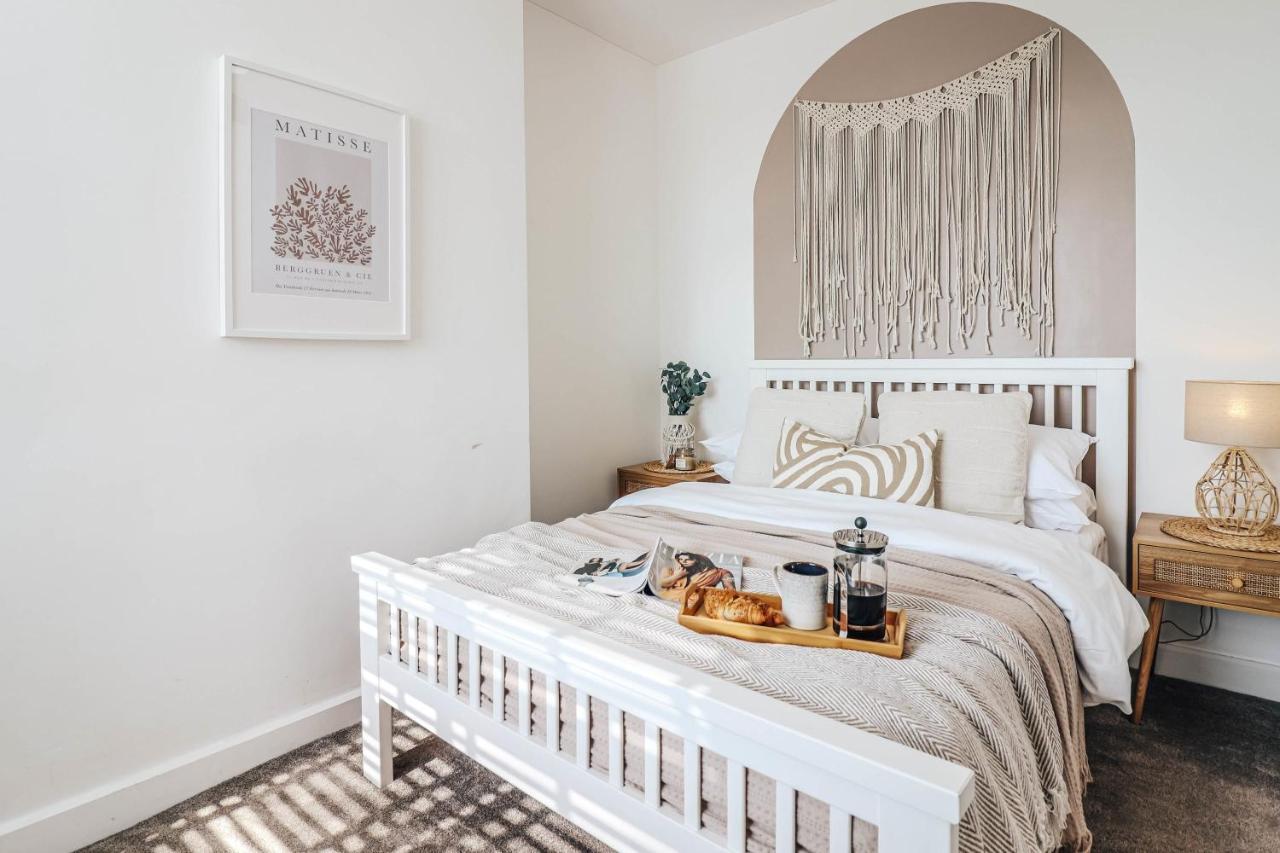Principality View Apartment Two, By Solace Stays Cardiff Buitenkant foto