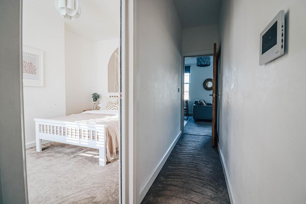 Principality View Apartment Two, By Solace Stays Cardiff Buitenkant foto