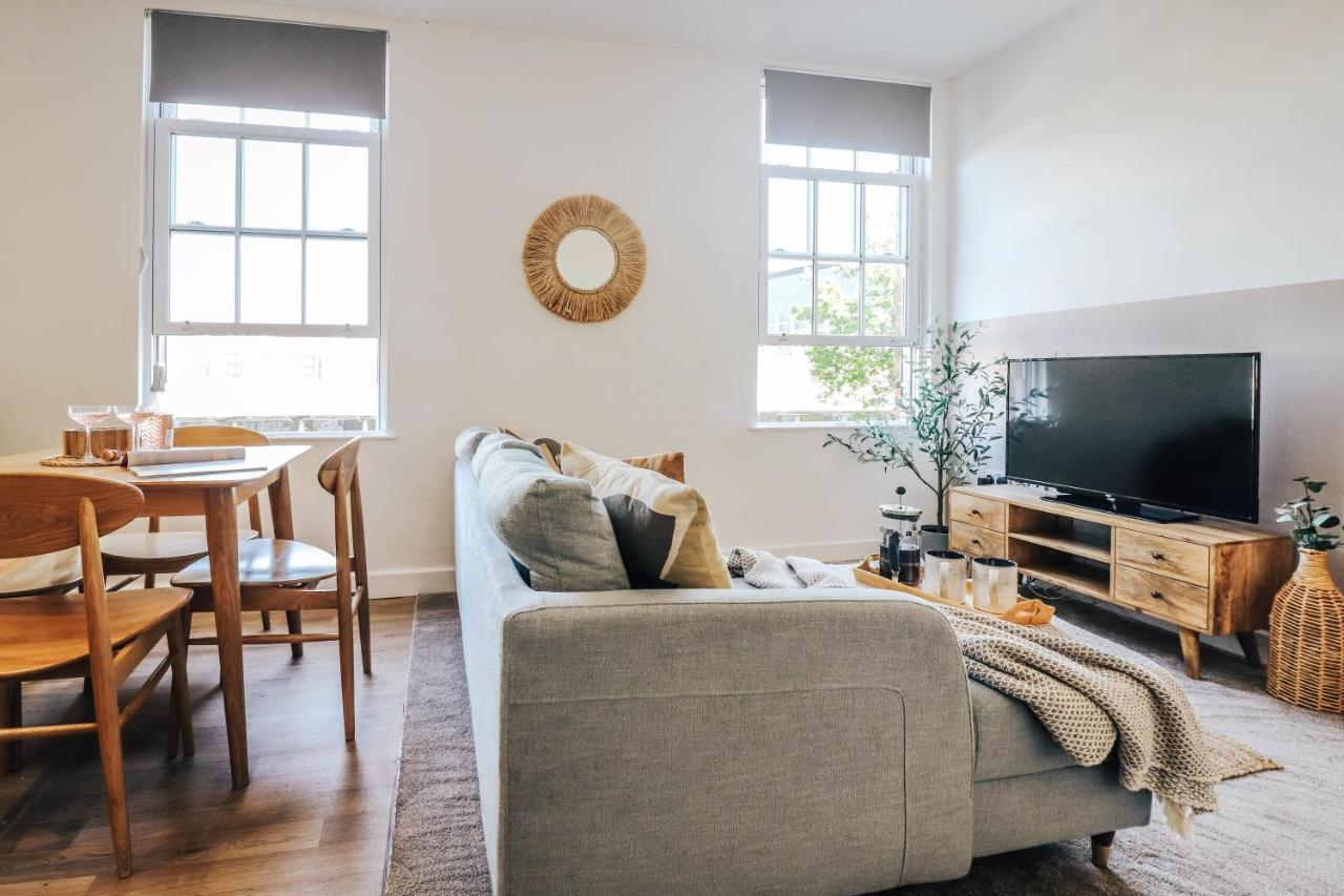 Principality View Apartment Two, By Solace Stays Cardiff Buitenkant foto
