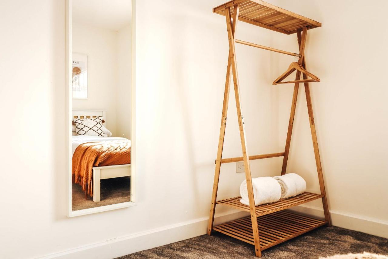 Principality View Apartment Two, By Solace Stays Cardiff Buitenkant foto