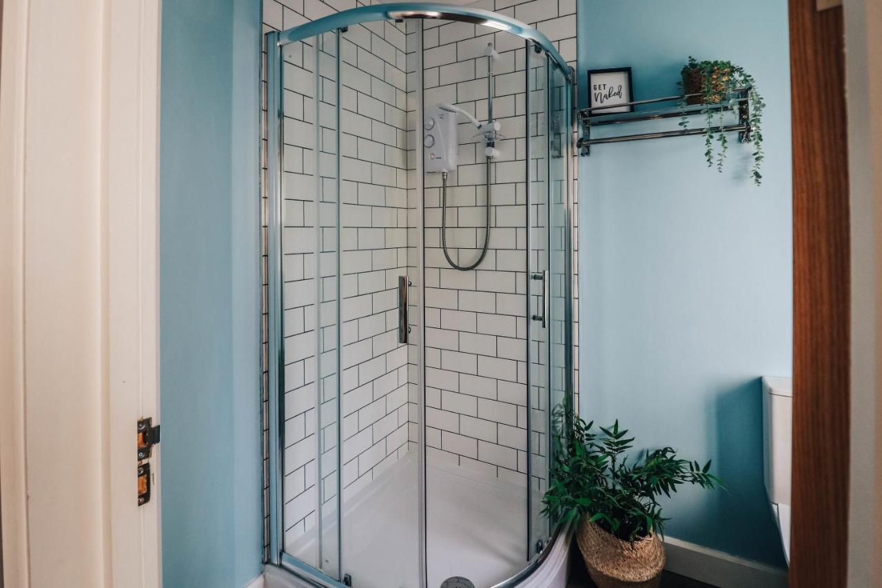 Principality View Apartment Two, By Solace Stays Cardiff Buitenkant foto